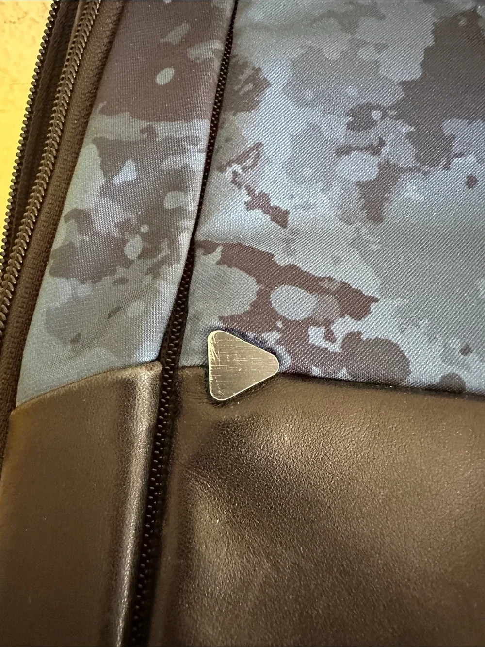 Tumi compact sling